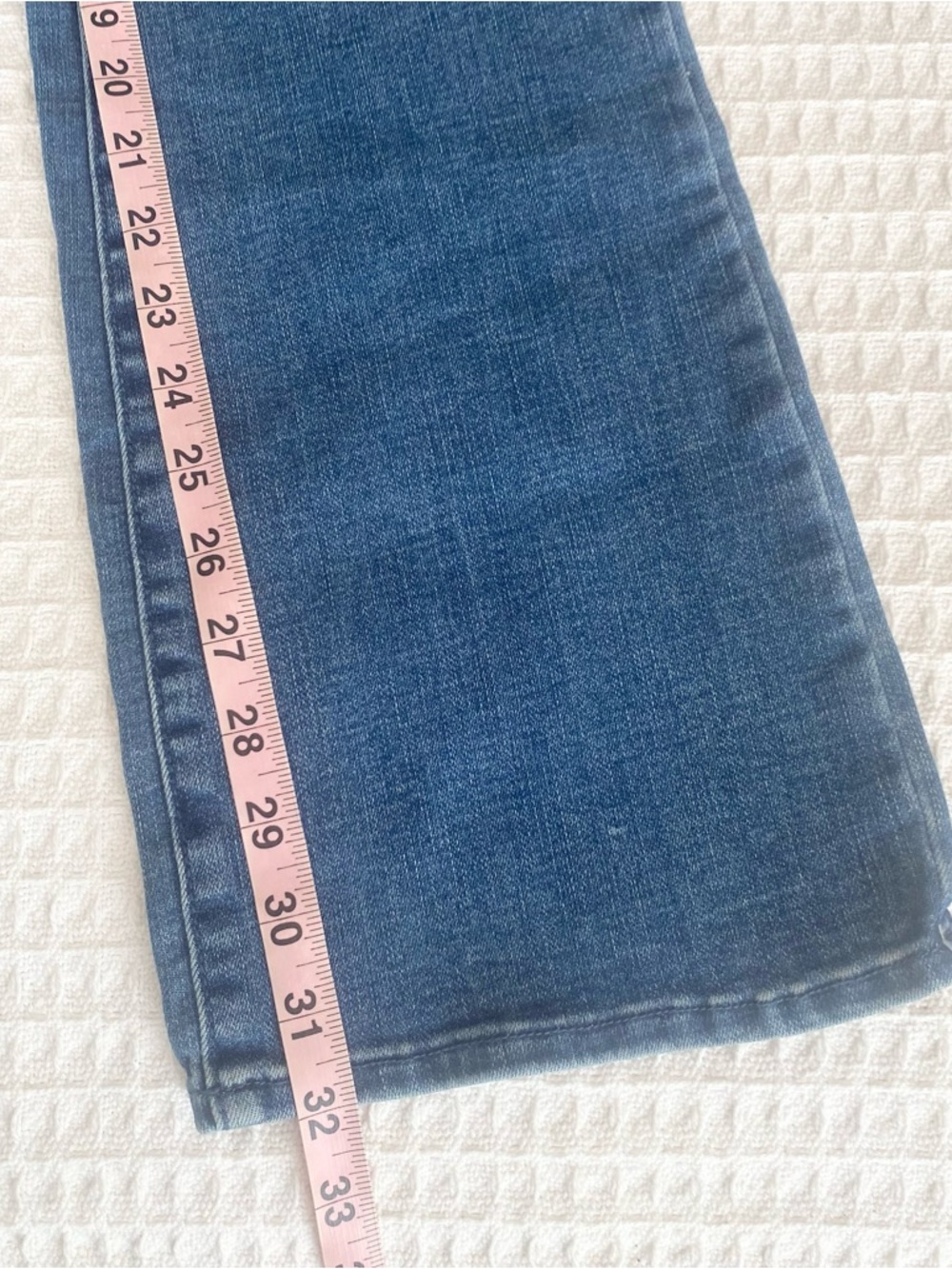 NYDJ Bootcut Jeans in Medium Blue Wash size 2 NWT - Picture 8 of 8